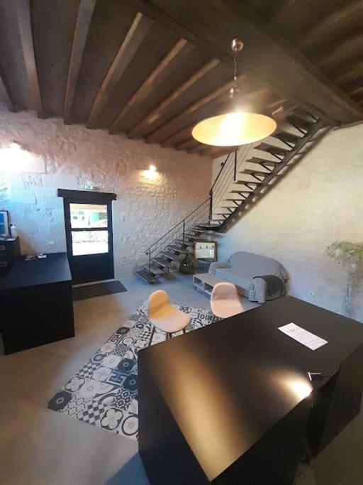 Le Repaire De Bacchus Apartment Saint-Nicolas-de-Bourgueil ภายนอก รูปภาพ