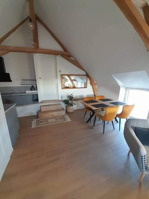 Le Repaire De Bacchus Apartment Saint-Nicolas-de-Bourgueil ภายนอก รูปภาพ
